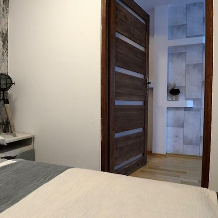 Apartament Columbus Apartment Ustrzyki Dolne Bagian luar foto
