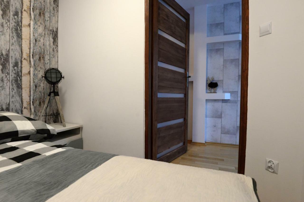 Apartament Columbus Apartment Ustrzyki Dolne Bagian luar foto